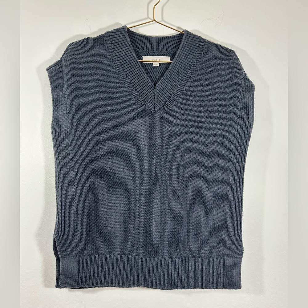 LOFT Women’s Gray V-Neck Sweater Vest